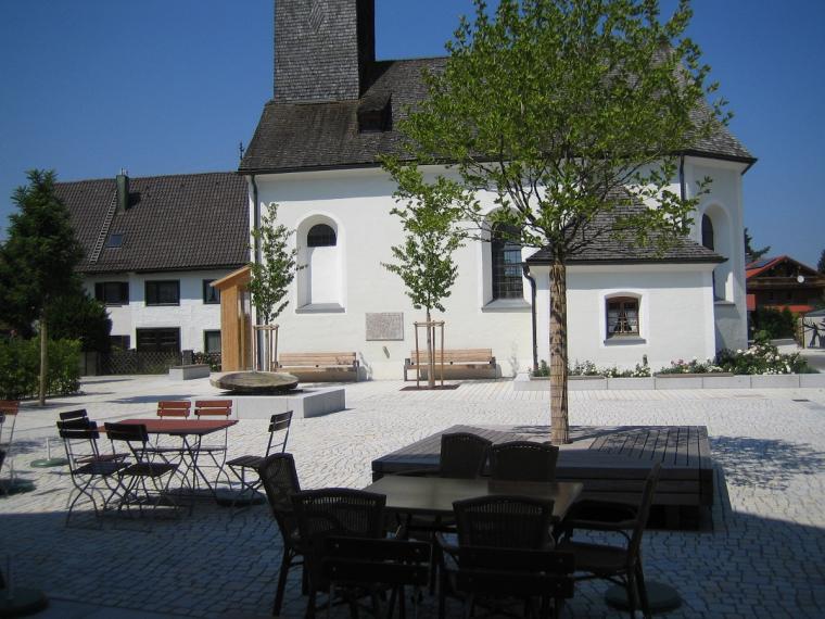 Dorfplatz von Mietenkam, heute ein Ortsteil von Grassau